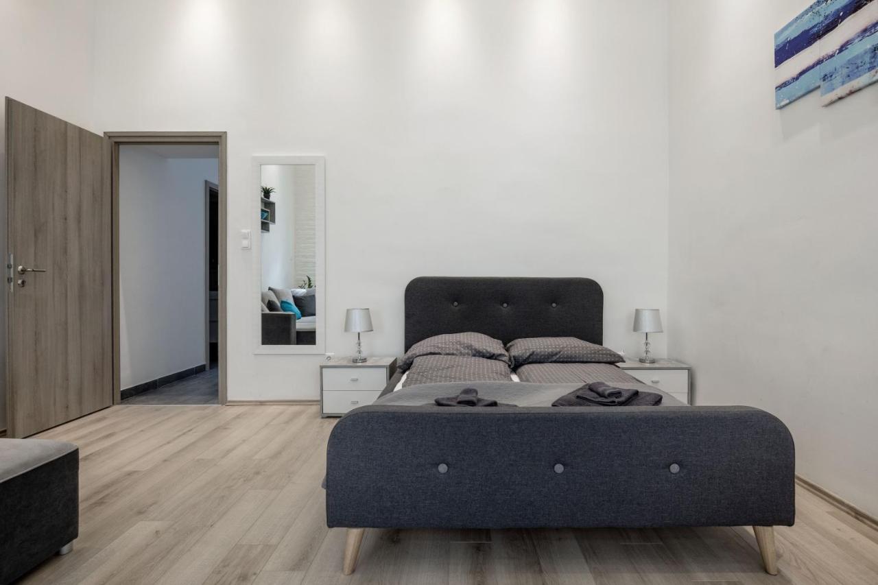 Elegant Studio In Central Budapest Exterior photo